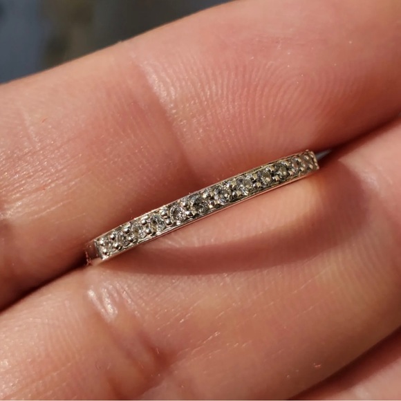 14K SOLUD REAL WHITE GOLD WEDDING BAND RING - SIZE 5.5 US - PRE-OWNED - Picture 1 of 6